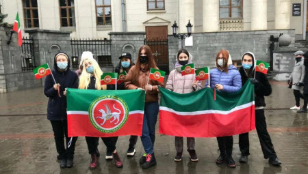 «Если защитим Татарстан, мы защитим и другие республики»: активисты протестуют против решения Москвы