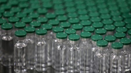Виробники вакцин вивчають новий штам COVID-19, працюють над адаптацією щеплень
