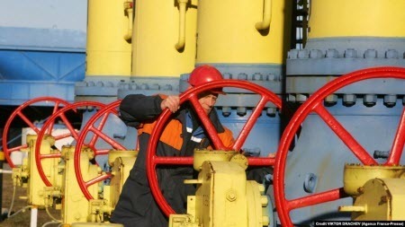 Газовые потоки по трубопроводу «Ямал – Европа» 13-й день идут на восток