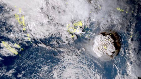 США, Японія, Австралія видали попередження про цунамі, після виверження підводного вулкана