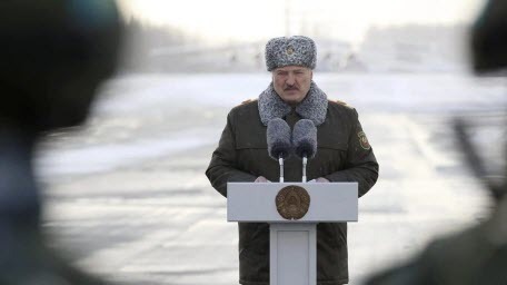 Лукашенко помогает России идти на юг