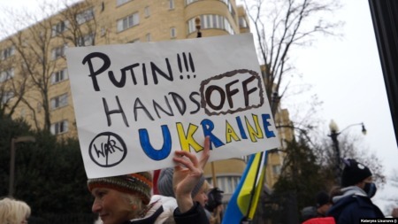 Активісти у США виходять на вулиці, щоб підтримати Україну