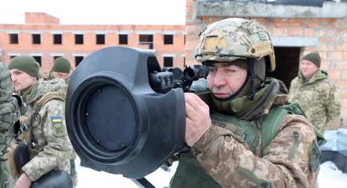 Західна зброя для України: це стримує чи провокує Путіна