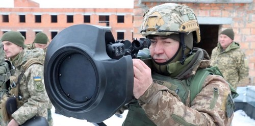 Украинские войска проводят учения с применением американских ракет