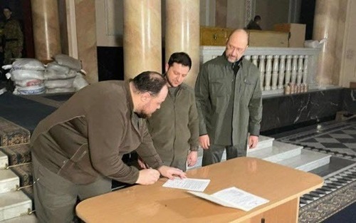 Зеленський підписав заявку на членство України в Європейському Союзі