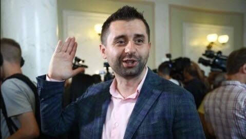 "СЛУЖКИ ТІКАЮТЬ" - Дмитро "Калинчук" Вовнянко