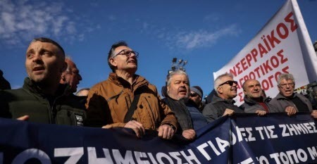 Протести європейських фермерів, війна Росії проти України та вибори до Європарламенту. Як вони пов'язані?