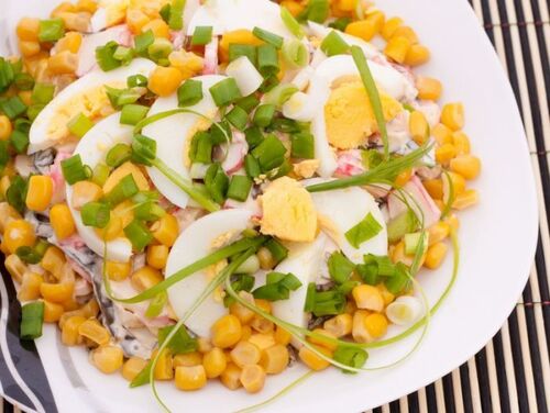 Бабусині страви: "Салат з морською капустою, крабовим м’ясом та кукурудзою"