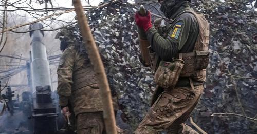 Час в Україні спливає.  Київ не може скористатися військовою слабкістю Росії без допомоги США