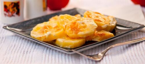 Бабусині страви: "Картопля, запечена з сиром"