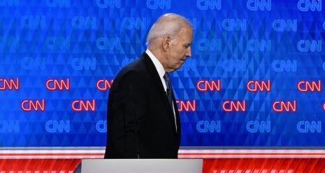Шаткое выступление президента Байдена на дебатах заставило демократов заговорить о его замене