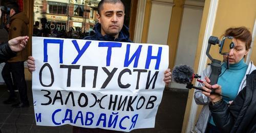 "Заручники Путіна. Яка різниця між демократіями і диктатурами?" - Віталій Портников