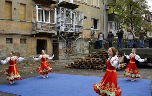 "Забрати та поділити: епоха «червоних комісарів» починає лякати мешканців ОРДЛО" - Олена Степова