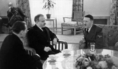 СПАСИТЕЛЬНАЯ БОМБАРДИРОВКА