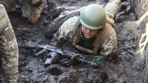 "Стратегія виснаження поступово перетворюється на стратегію залякування, бо виснаження взаємне" - Михайло Басараб