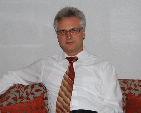 "Таке враження, що Зеленський вирішив правити вічно..." - Олег Шарп