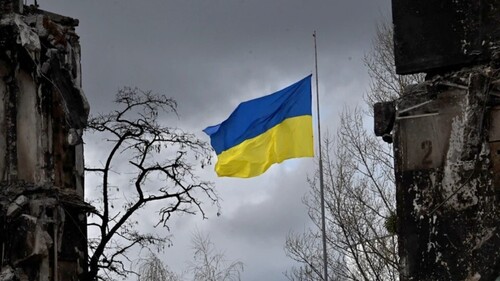 "Інколи варто НЕ зупинитися там, де зупинилися інші..." - Олена Кудренко