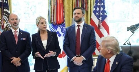 Адміністрація Трамп розглядає санкції проти посадовців ЄС, - Reuters