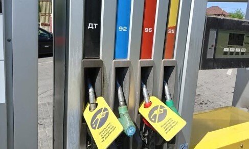 Россия начинает закупать бензин по импорту