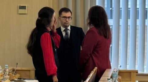 "ЗеПерли з суду" - Ростислав Павленко