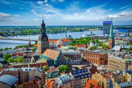 Латвія висилає 841 громадянина Росії, які не виконали нові вимоги з мови та безпеки — Politico