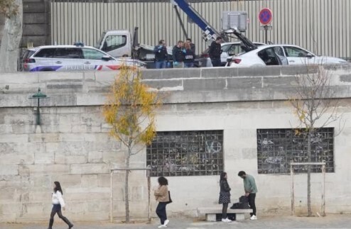 Лувр отказался вести переговоры с похитителями сокровищ