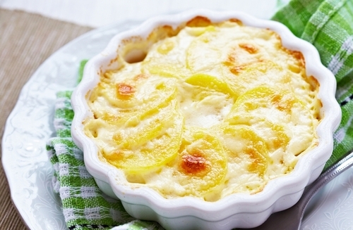 Бабусині страви: "Картопляна запіканка з фаршем"