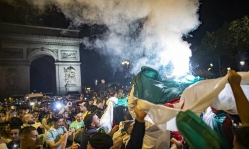 Франция выходит из алжирского плена