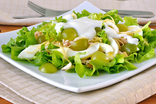 Маміни секрети "Салат із куркою і виноградом"