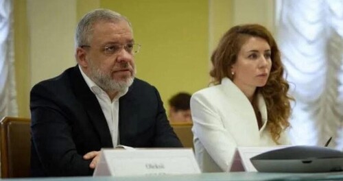 "Коли посади призначають за ніжність та покірність" - Владислав Смірнов