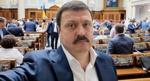 "Агентурний спрут досі на чолі держави" - Джон Сміт