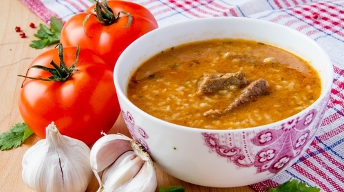 Маміни секрети "Суп харчо з помідорами"