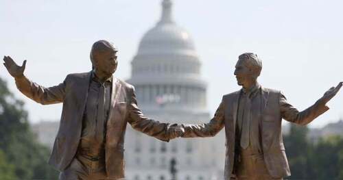 "Крок вперед, два назад" - Едуард Портніков