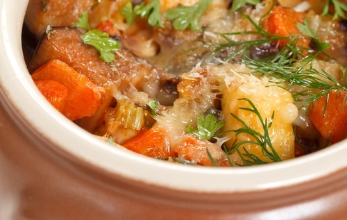 Бабусині страви: "Тушкована картопля в мультиварці з м'ясом і овочами"