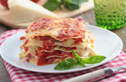 Бабусині страви: "Лазанья з куркою і сиром"