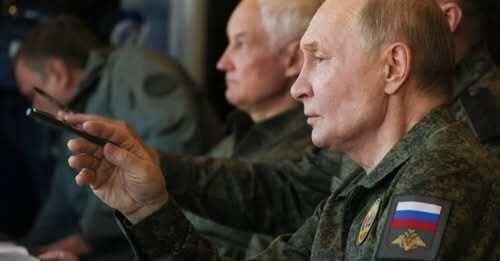 "Нові мільярди, нові контракти, нова холодна війна у розпалі" - Кирило Данильченко