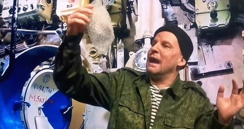 "ВАНЬКА і підводний човен "ВАРШАВЯНКА" [Пародія]" - Юрий ВЕЛИКИЙ (ВИДЕО)