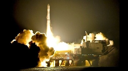 "... Бляшанка на орбіті" - Євген Якунов