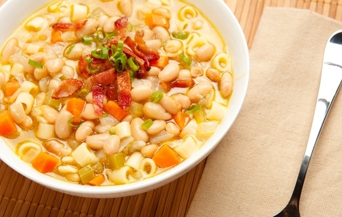 Бабусині страви: "Суп із квасолею"