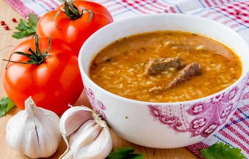 Бабусині страви: "Суп харчо з помідорами"