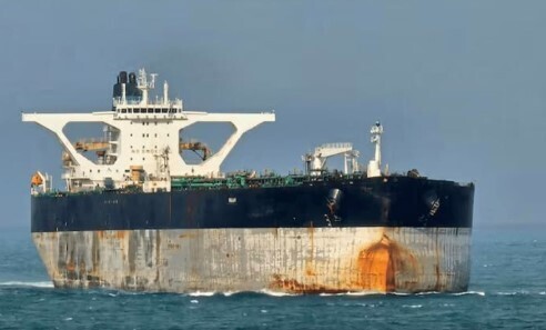 Флаг России не спас ржавого беглеца