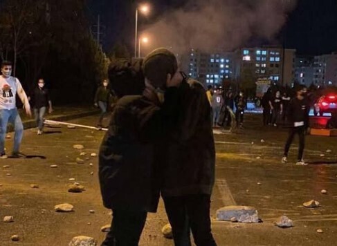 Иран живет «из уст в уста»