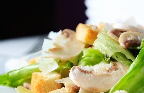 Маміни секрети "Салат із печериць з овечим сиром"