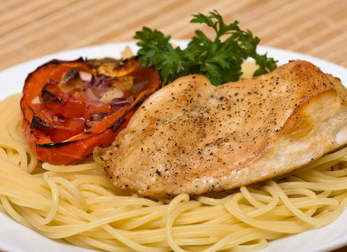 Бабусині страви: "Куряча грудка в песто зі спагетті"
