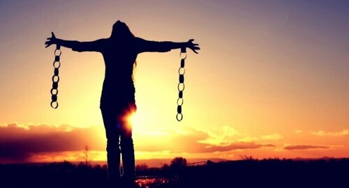 17 лютого - Всесвітній день людського духу: Прикмети та забобони