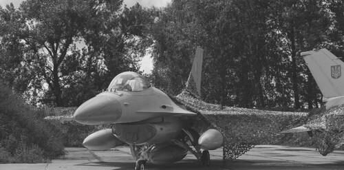 Пилоты F-16 из США и Нидерландов начали защищать небо Украины от российских дронов и ракет