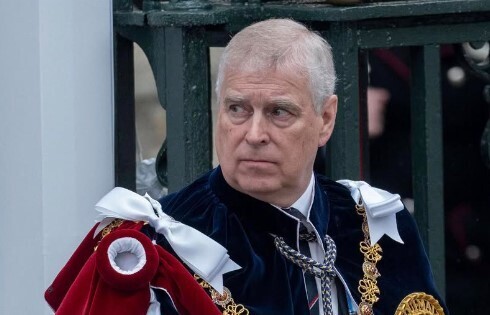 Любовь к малолеткам довела британского принца до цугундера