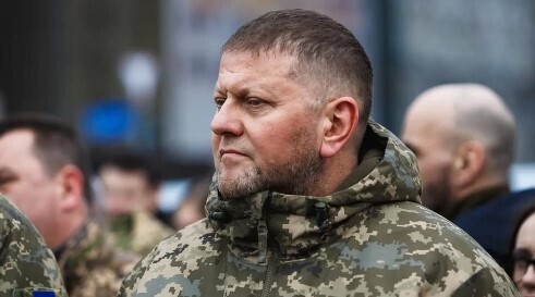 "Залужний грав з шулерами. Тоді - програв. Ціна програшу - долі мільйонів" - Джон Сміт