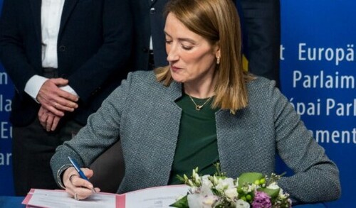 Президентка Європарламенту підписала кредит для України на 90 млрд євро