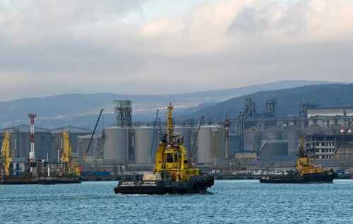 "Пришел северный пушной зверек..." - Кирилл Данильченко